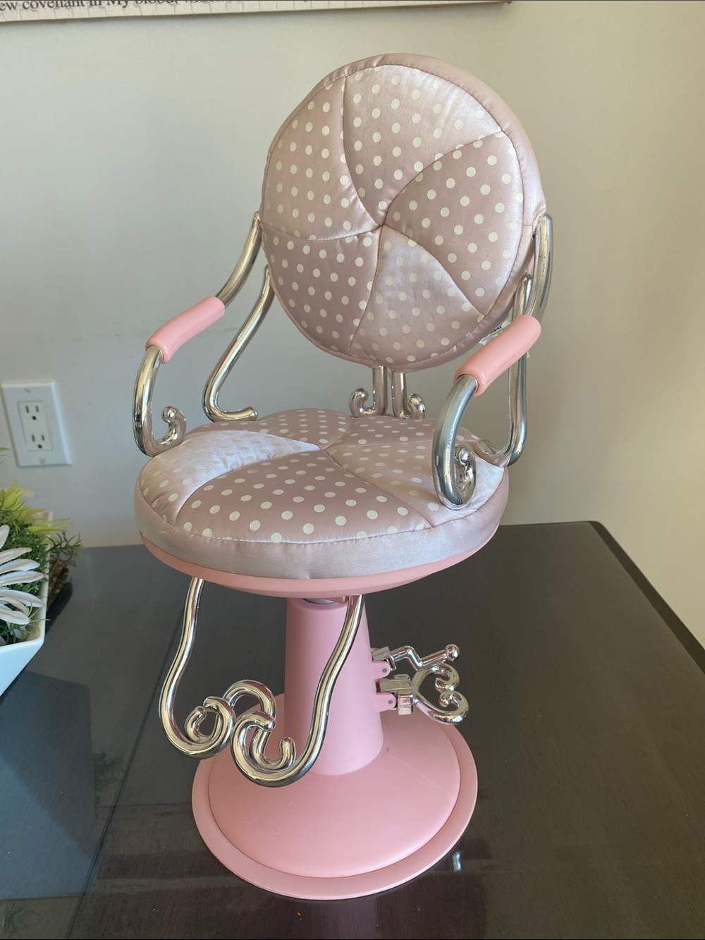 (Retired) Our Generation Battat Sitting Pretty Salon Chair 18” inch doll toy - Picture 3 of 10